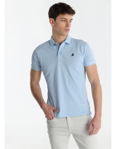 Polo básico Lois para hombre celeste.